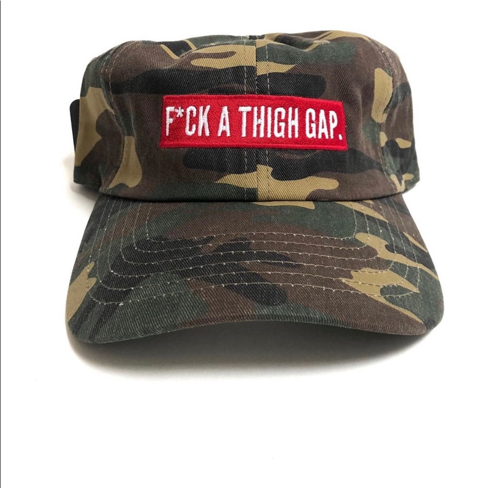 ♥️♥️Super cute ball cap! 🤍🤍
